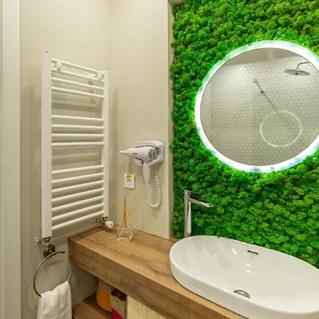 Ultracentral Studio: Explore The In Style