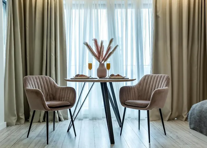 Ultracentral Studio: Explore The In Style Apartament Bucureşti