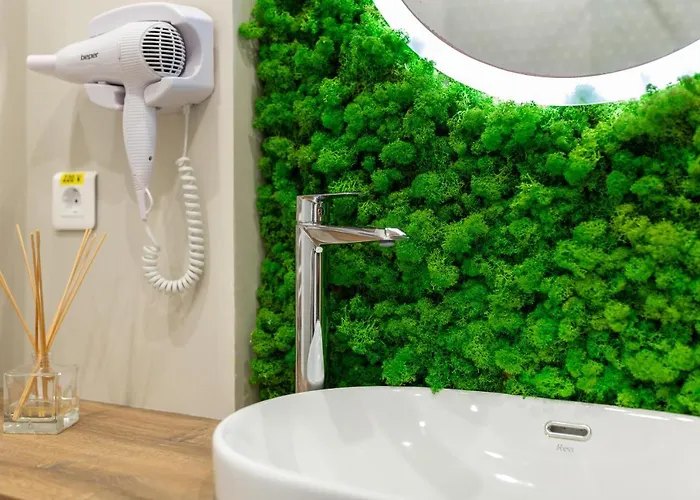 Apartament Ultracentral Studio: Explore The In Style