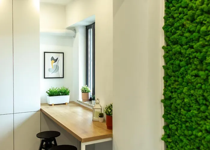 Ultracentral Studio: Explore The In Style * Bucarest