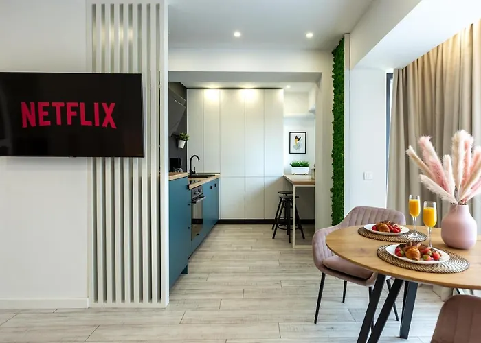 Ultracentral Studio: Explore The In Style Apartament Bucureşti