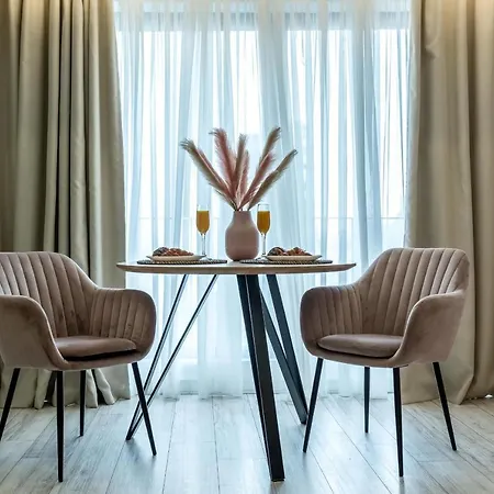 Ultracentral Studio: Explore The In Style Apartament Bukareszt